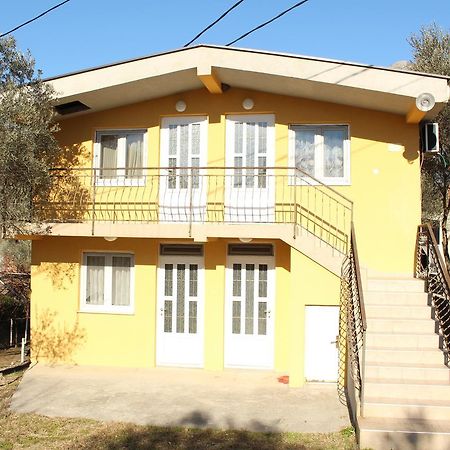 Apartments Todorovic Petrovac Buitenkant foto