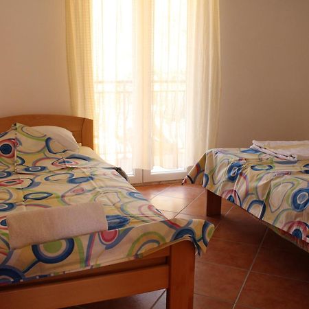 Apartments Todorovic Petrovac Buitenkant foto