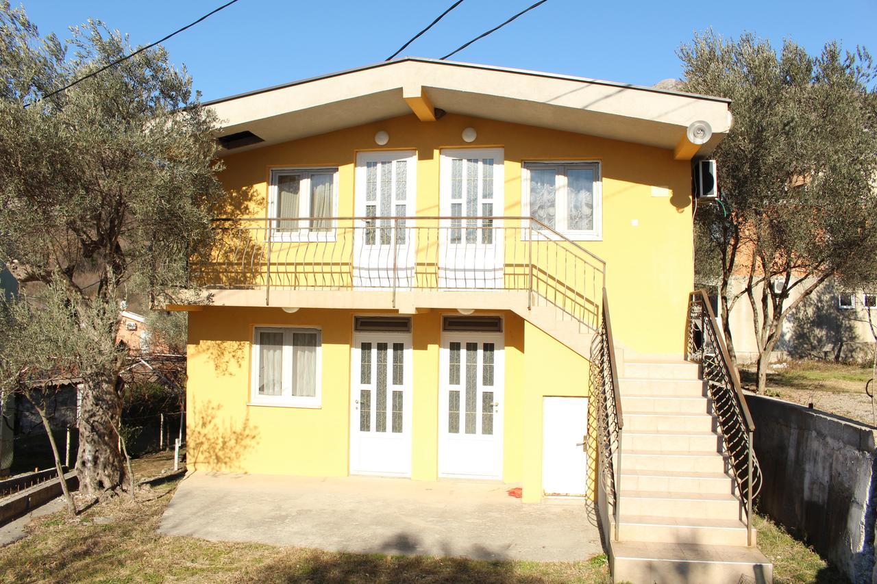 Apartments Todorovic Petrovac Buitenkant foto